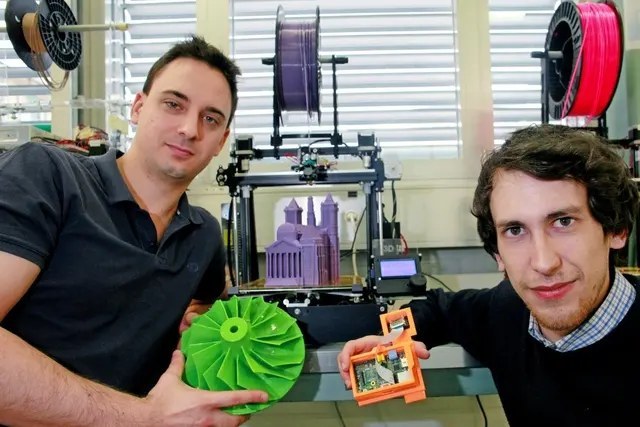 Deux étudiants genevois se lancent dans l'imprimante 3D